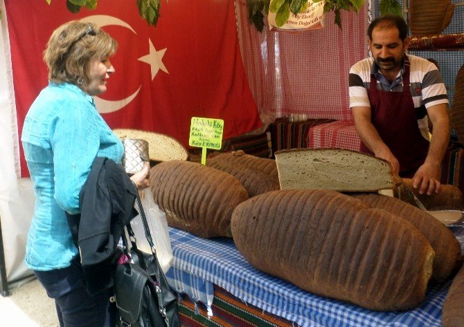 Dev Ekmekler Şaşırtıyor