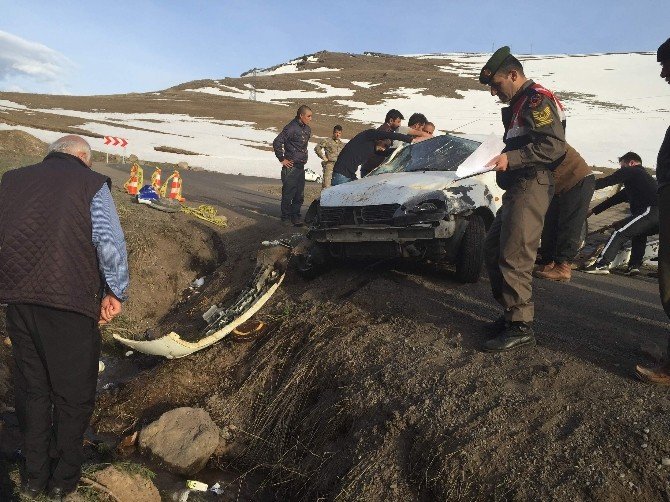 Artvin’de Trafik Kazası: 1 Ölü, 2 Yaralı