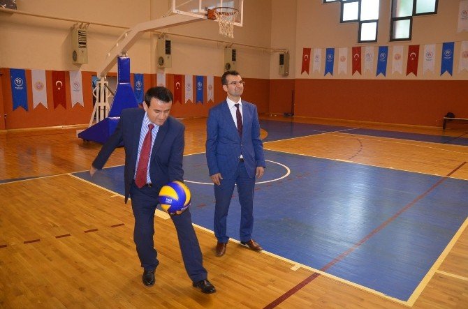 Kaymakamlık Voleybol Turnuvası Başladı