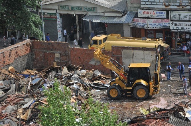 Bursa Kent Meydanı’nda Kentsel Dönüşüm Sürüyor