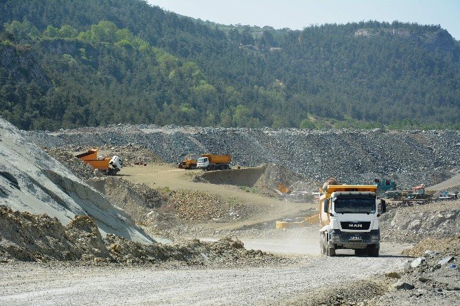 Orhaneli’de Şetat Üretime Başladı, 110 Kişi İş Başı Yaptı