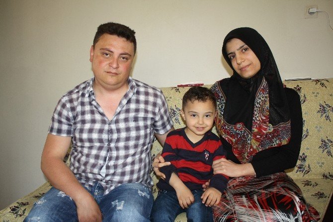 Doğduktan Bir Ay Sonra Cinsiyeti Belirlenebilen Çocuk Ameliyat İçin Destek Bekliyor