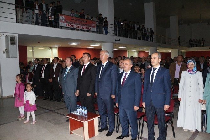 Akdağmadeni İmam Hatip Lisesinden Kutlu Doğum Programı