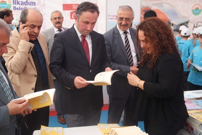 İlkadım Çocuk Kitap Günleri’ne Müdürden Tam Not