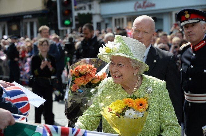 Kraliçe Elizabeth 90. Doğum Gününü Kutluyor