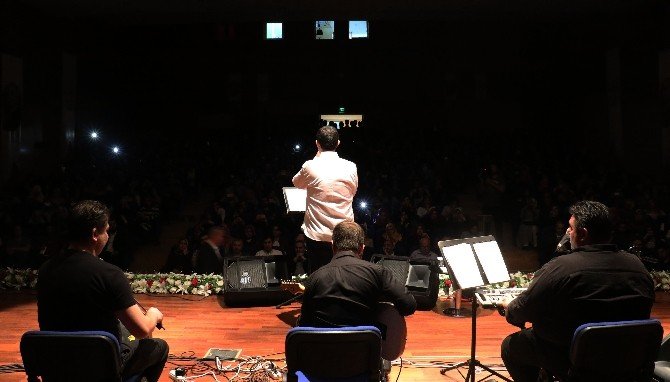 İbrahim Sadri Kbü’de Şiir Severleri Büyüledi