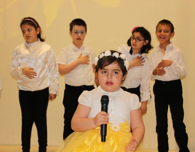 Özel Öğrencilerin ’Aşkı’ Engel Tanımadı
