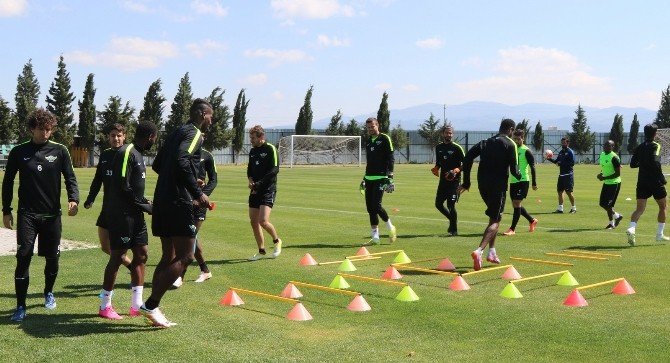 Akhisar Belediyespor Taktik Çalıştı