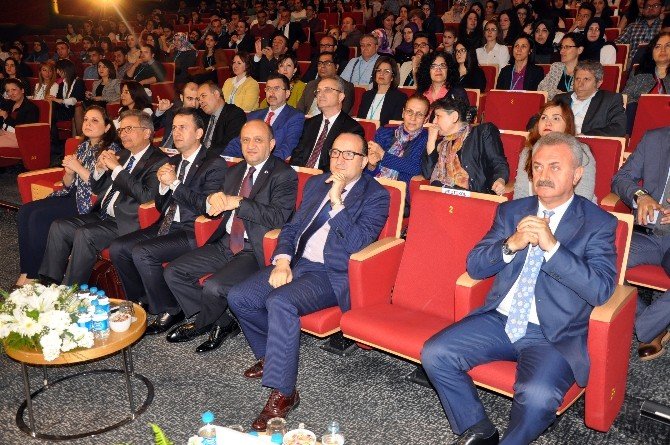 Bakan Işık’tan ’Projelere Düşük Not’ Eleştirisi