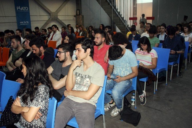 İş Hayatının Tecrübeli İsimleri Kariyer Günleri’nde Gençlerle Buluştu