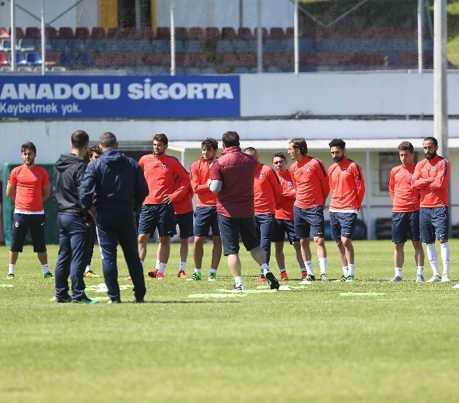 Miniklerden Fenerbahçe Maçı Öncesi Trabzonspor’a Moral