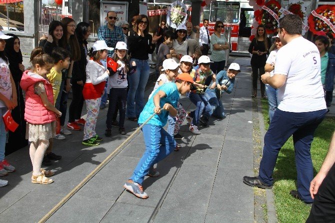 Çocuklar Unutulmaya Yüz Tutmuş Oyunları Oynadılar