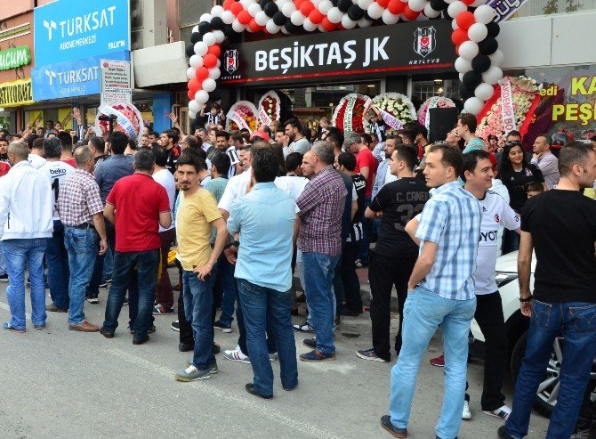Manisa’da Fikret Orman İzdihamı