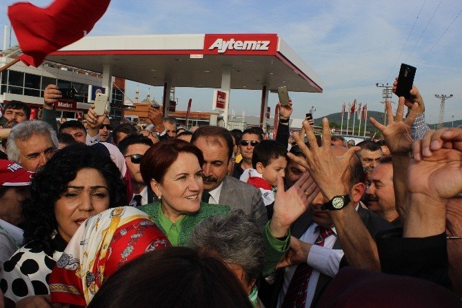 Meral Akşener Bursa’da Coşkuyla Karşılandı