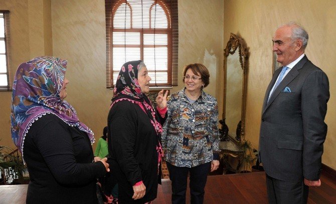 Senarist Ve Yönetmen Ümmiye Koçak, Başkan Yılmaz’ı Ziyaret Etti