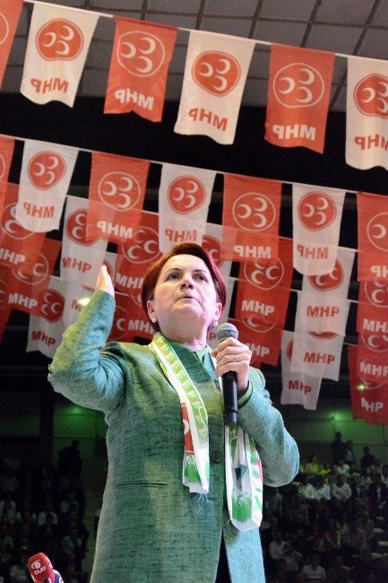 Meral Akşener: "Haddinizi Bilmezseniz, Ülkücü İrade Size Bildirir"