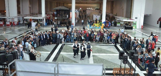 Trabzon Büyükşehir Belediyesi Ankara’daki Fuarda Trabzon Turizmini Tanıtıyor