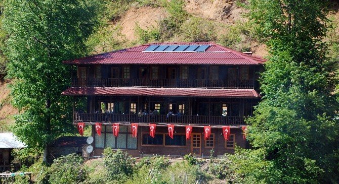 Ağaran Şelalesi Turistlerin Yeni Gözdesi Oldu