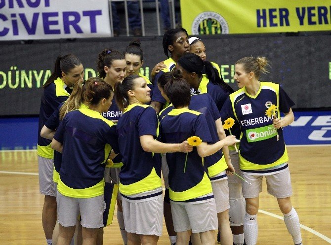 Fenerbahçe Kadın Basketbol Takımı Yarı Final Serisi İkinci Maçına Çıkıyor
