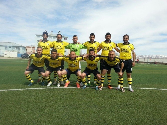Hakkarispor 15 Yıl Aradan Sonra Bal’da