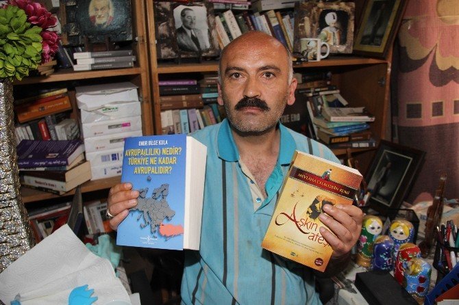 20 Yılda 4 Bin Kitap Okudu