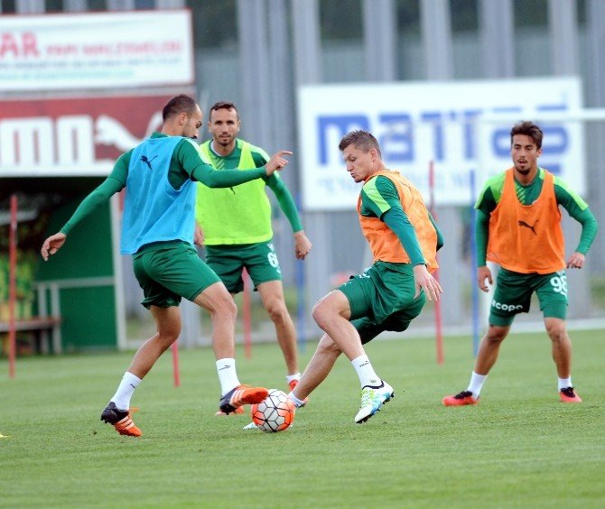 Bursaspor’da Dzsudzsak 2 Hafta Yok