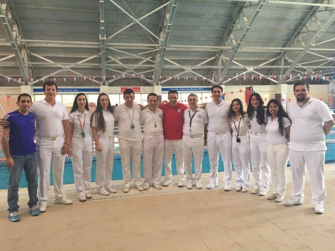 Yalova’da Yüzme Yarışları