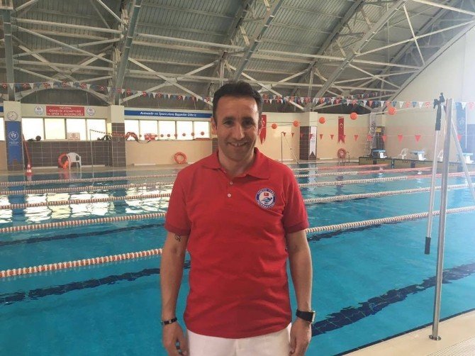 Yalova’da Yüzme Yarışları