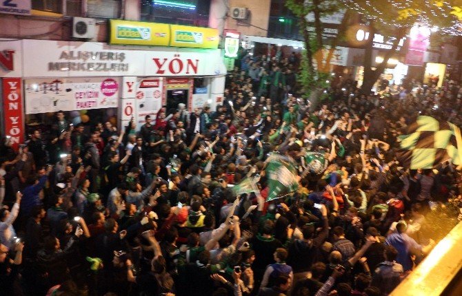 Kocaelispor Profesyonel Liglere Döndü