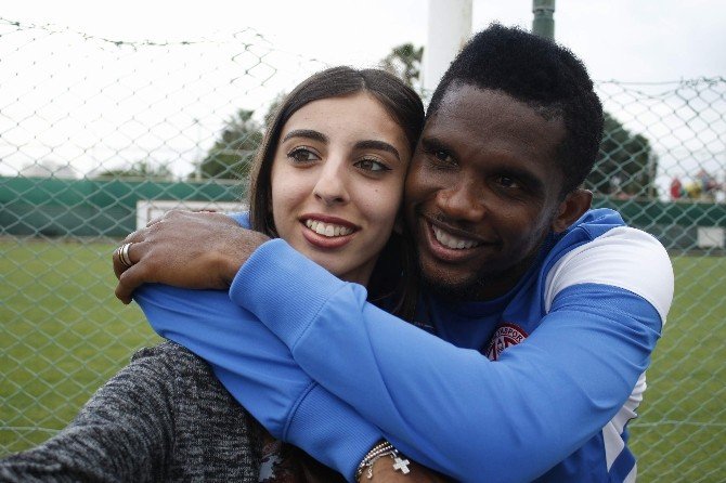 Eto’o, Kalpak Giydi