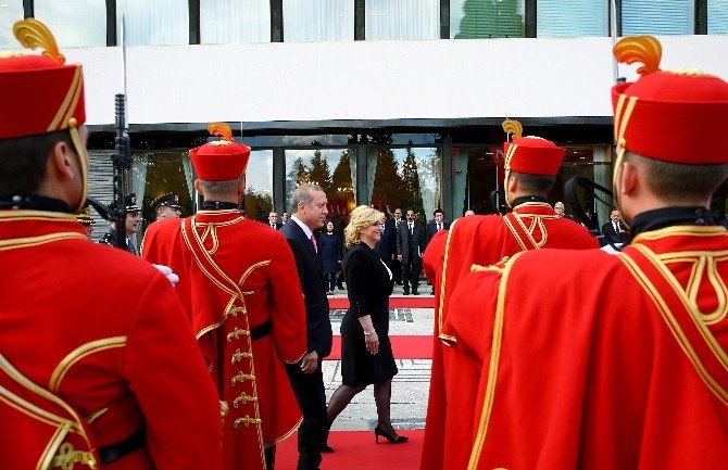 Cumhurbaşkanı Erdoğan, Hırvatistan’da Resmi Törenle Karşılandı