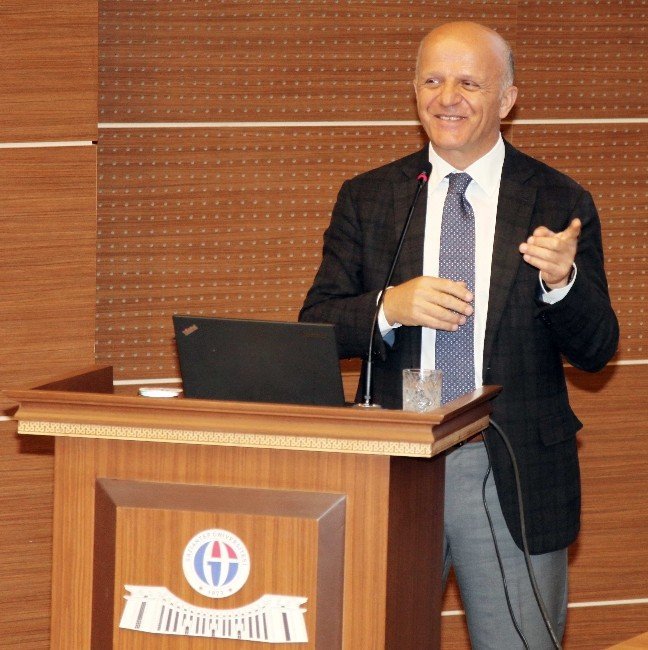 Avukat Mehmet Gün, Tecrübelerini Üniversite Öğrencileriyle Paylaştı