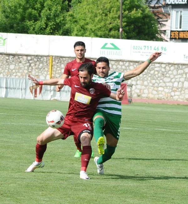 Biri Play-off, Diğeri Lige Tutunma Savaşında
