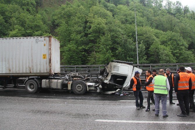 Bolu Dağı Tüneli’nde Trafik Kazası: 1 Yaralı