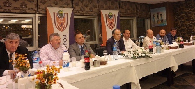 İnegöl Belediyespor’a Veda Yemeği