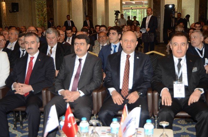 Bakan Fikri Işık: “Kobi’ler Türkiye’de Verilen Kaynakları Etkin Kullanamıyor”