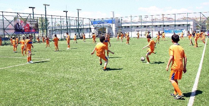 İsmail Kartal Genç Yeteneklerle Buluştu