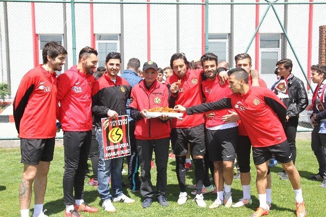 Siyah Kırmızılılar Trabzon Maçının Hazırlıklarını Sürdürüyor