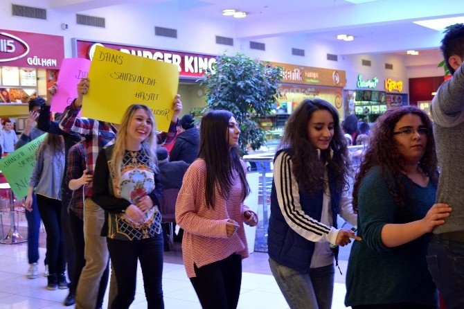 Yeşilyurt Avm’de Dans Etkinliği