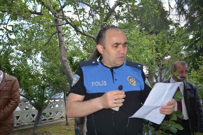 Bafra’da Eller Sevgiyle Uzanıyor