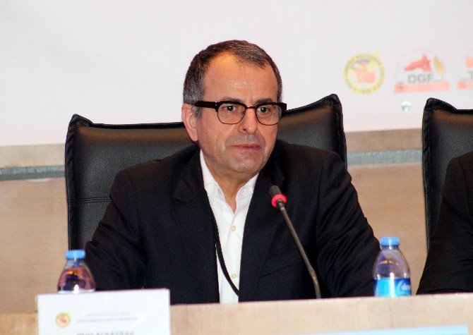 Nuh Albayrak: "Medya Bal Gibi Yönlendirir"