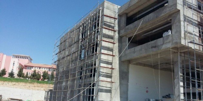 Gençlik Ve Spor Bakanlığı Ülkeyi Sporcu Fabrikalarıyla Donatıyor