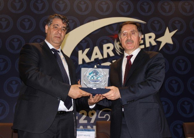 Cumhurbaşkanı Başdanışması Malkoç Öğrencilere Yeni Anayasa Beklentilerini Anlattı