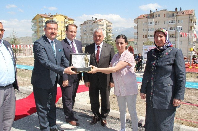 İncesu Belediyesi Şehit Rahmi Yılan Anısına Yaptığı Parkın Açılışı Yaptı