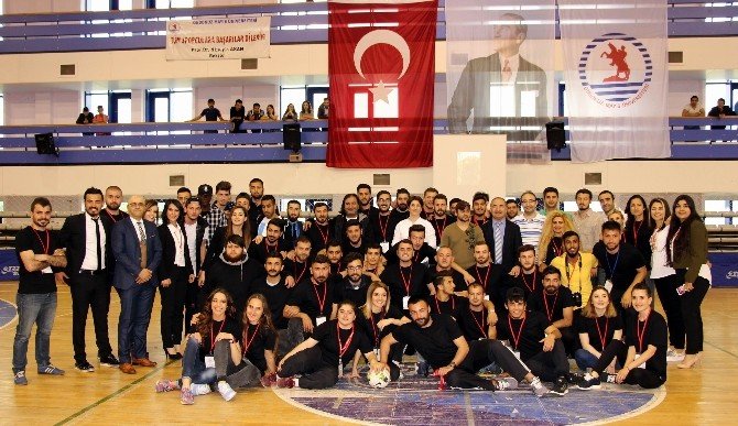 "3 Erkek 1 Kız, Biraz Hareket Biraz Hız" Mini Futbol Turnuvası