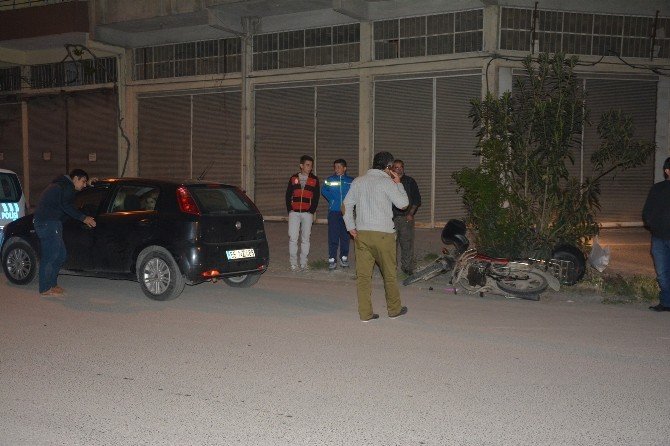 Otomobil İle Motosiklet Çarpıştı: 1 Yaralı