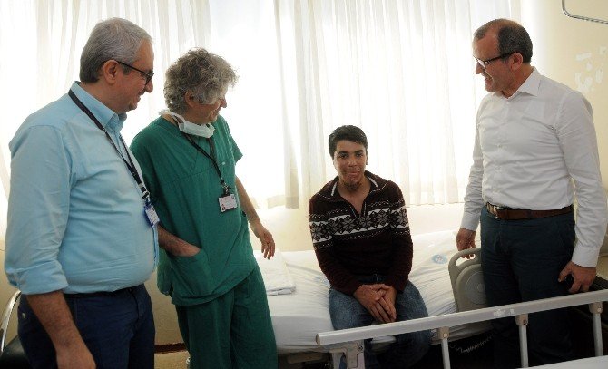 Bombalı Saldırıda Boynu Yanan Genç, Antalya’da Sağlığına Kavuştu