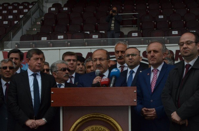 Trabzon Hüseyin Avni Aker Stadı’nda Tepkisini Ortaya Koydu