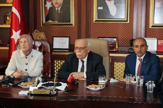 Bakanlar, Kilis Belediyesini Ziyaret Etti