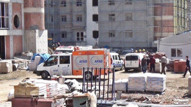 Kanalizasyon Hattında Göçük: 1 Yaralı